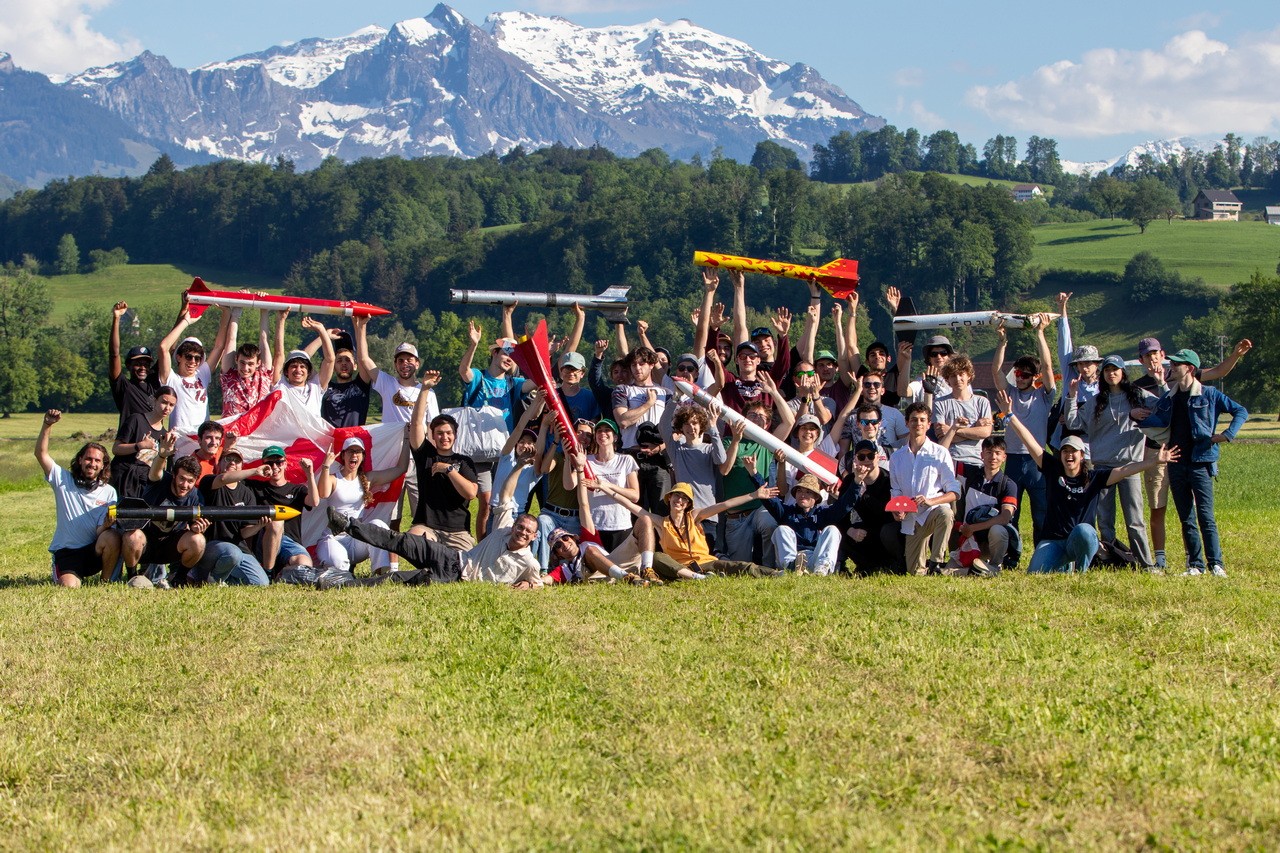 01_Gruppenbild_2024
